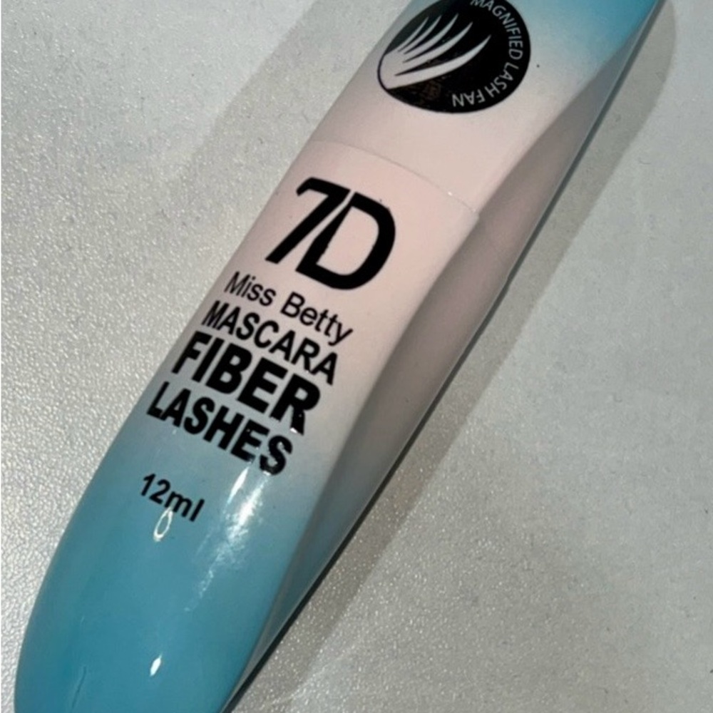 7D Miss Betty Mascara Fiber Lashes - Picture 5 of 5